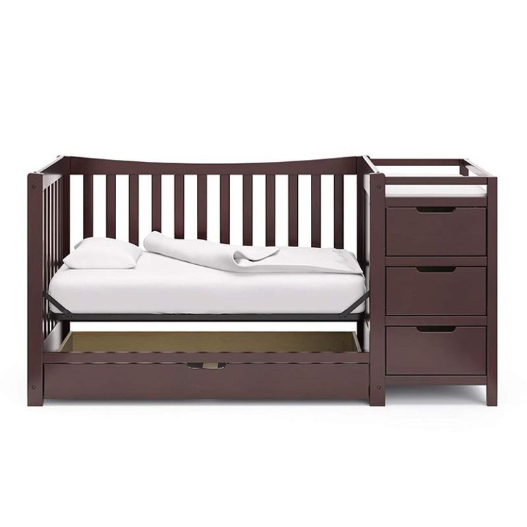 Crib Sizes: A Complete Guide - Clafbebe